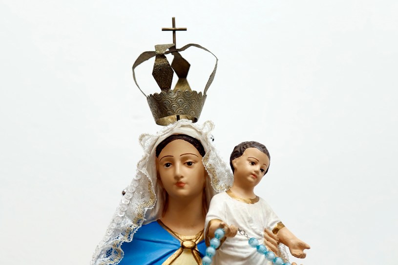 Figura obrazu Matki Boskiej Różańcowej Pompejańskiej z dzieciątkiem Jezus /123RF/PICSEL