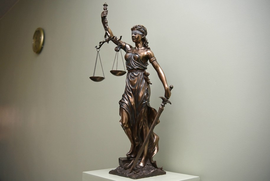 Figurka Temidy /Darek Delmanowicz /PAP