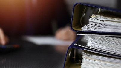 Fikcyjne faktury na 14 milionów. Wpadli w ręce KAS