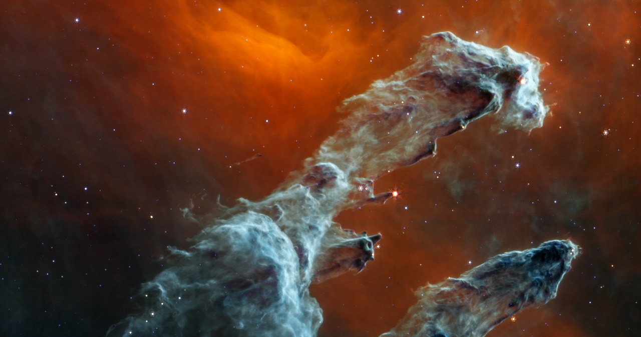 Filary Stworzenia to przykład obłoku molekularnego. Na zdjęciu można dostrzeć światło formujących się w jego wnętrzu gwiazd. /SCIENCE: NASA, ESA, CSA, STScI IMAGE PROCESSING: Joseph DePasquale (STScI), Alyssa Pagan (STScI) /materiał zewnętrzny