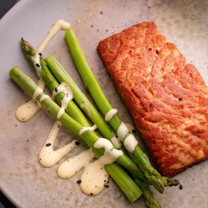 Filet z łososia, ale wegański /Revo Foods /materiały prasowe