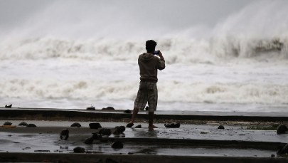 Filipiny: Milion ewakuowanych po uderzeniu tajfunu  