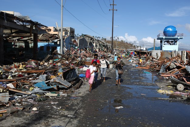 Filipiny po przejściu tajfunu /Shutterstock