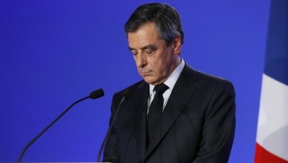 Fillon przeprosił za zatrudnienie swojej żony