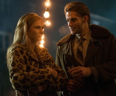 "Film jest również opowieścią o młodzieńczych marzeniach, które wytyczają kierunek i cel życia bohatera, różnymi drogami dążącego do spełnienia, szczęścia i sukcesu. Jest też opowieścią o chłopcu, który w życiu poszukuje emocjonalnego spełnienia i miłości - zarówno u kobiety, jak i u odnalezionego po latach ojca (gwiazdy niemieckiego futbolu). To historia trudnej 'męskiej' przyjaźni, a przede wszystkim trójkąta miłosnego i rywalizacji dwóch chłopaków o względy tej samej dziewczyny" - dodaje reżyser.