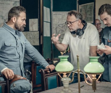Film "Piłsudski" w reżyserii Michała Rosy trafi na ekrany 13 września 2019. W tytułowej roli marszałka zobaczymy Borysa Szyca.

- Kiedy pojawił się pomysł, żeby obsadzić Borysa Szyca, przyznaję, miałem duże wątpliwości. Jednak po kilku rozmowach oraz po pierwszej charakteryzacji zobaczyłem w nim bohatera, którego szukałem. Borys na planie jest Józefem Piłsudskim - mówi reżyser Michał Rosa.
