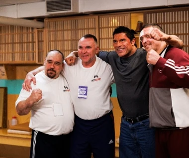 Filmowy debiut mistrza olimpijskiego. Na ekranie pokazał siłę i charyzmę