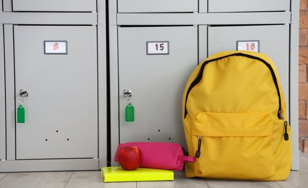 Filmy dla dorosłych ze szkolnej szatni? Skandal na Limanowszczyźnie 