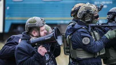 Finał akcji kontrterrorystów w Krakowie. W mieszkaniu było dziecko