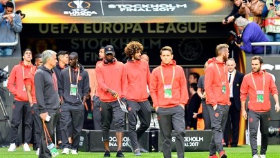 Finał Ligi Europejskiej: Walka o trofeum i hołd dla ofiar zamachu w Manchesterze