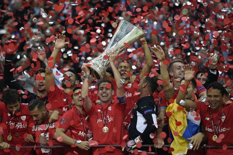 Finał poprzednich rozgrywek Ligi Europejskiej wygrała Sevilla /AFP
