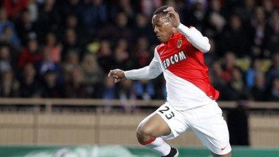 Finansowe wariactwo na piłkarskiej trawie