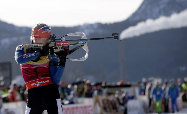 Finka Kaisa Makarainen podczas strzelania w biegu Pucharu Świata w Hochfilzen /GEORG HOCHMUTH /PAP/EPA