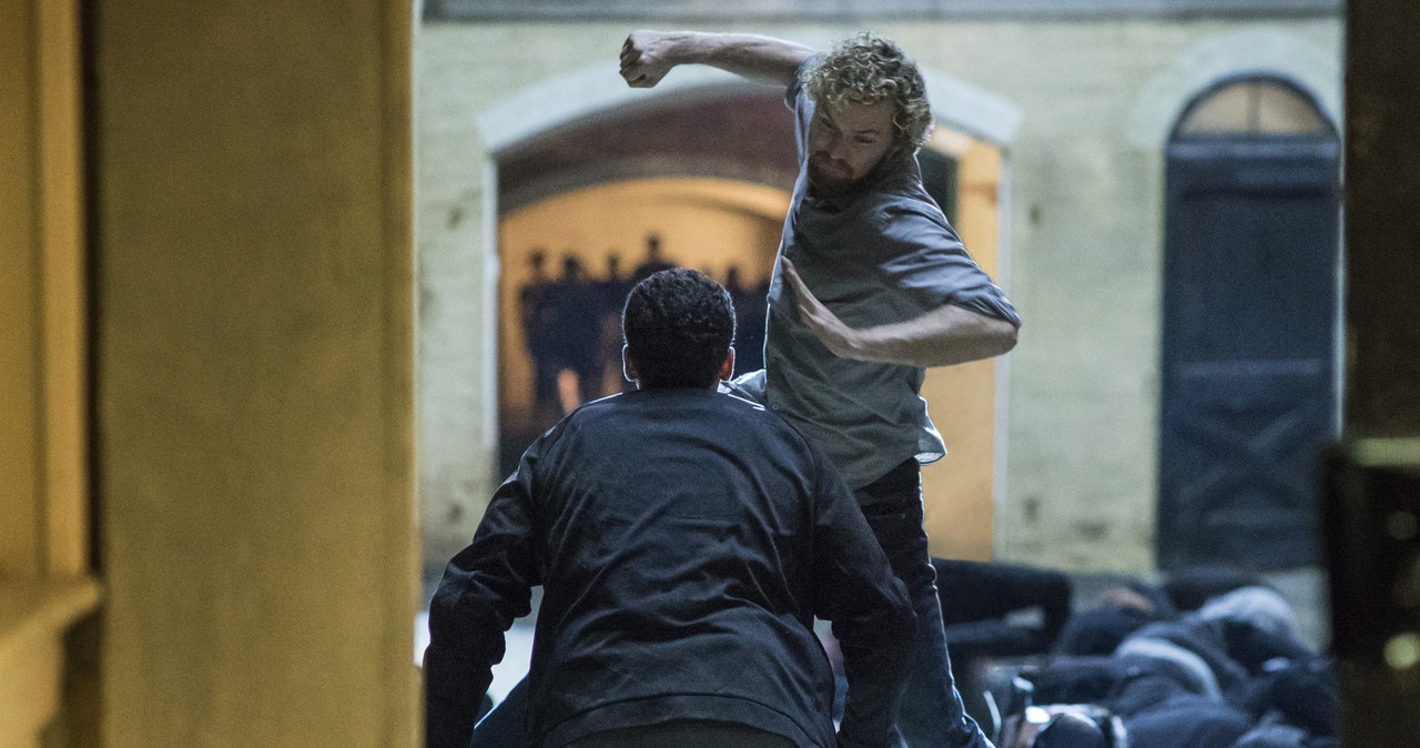 Finn Jones w serialu "Iron Fist". /Myles Aronowitz/Netflix /materiały prasowe