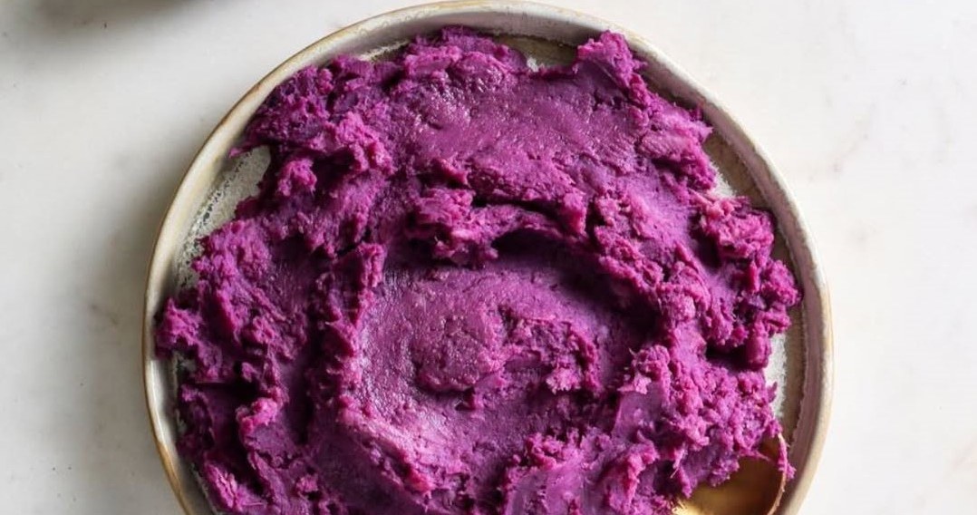 Фіолетова картопля додасть кольору у ваше меню. З неї можна приготувати яскраве пюре або суп /Domena publiczna