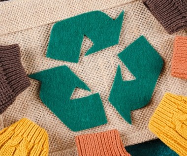 Fioletowy worek na niechciane tekstylia. Kielce wprowadzają ułatwienie