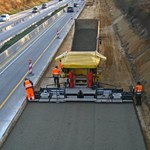 Firmy budujące autostradę tracą miliony