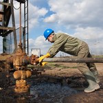 Firmy naftowe zarabiają coraz więcej. Powodem wysokie ceny ropy i wojna w Ukrainie  