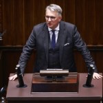 Firmy Wiplera wystawiły faktury na miliony. Klienci trafiali do Sejmu