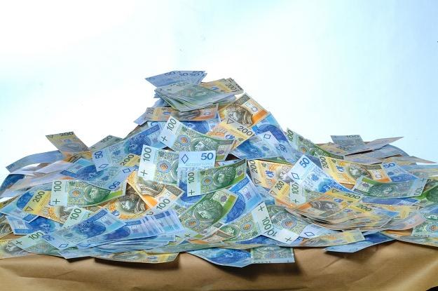 Firmy zdeponowały w bankach ponad 200 miliardów złotych /&copy; Bauer