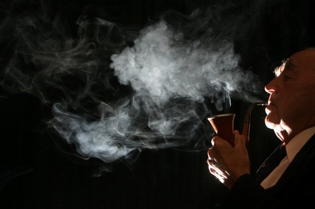 Fiskus chce zwiększenia minimalnego podatku akcyzowego na inne tytonie do palenia /AFP