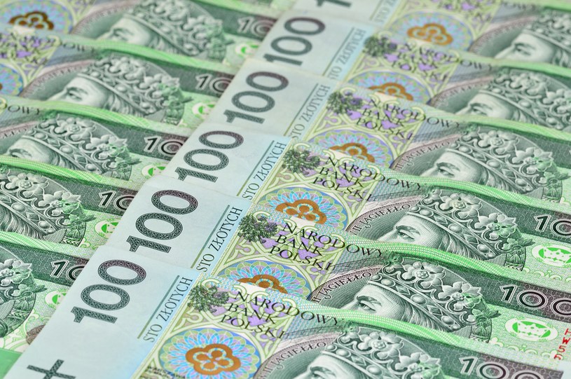 Fiskus w trzy miesiące zablokował ponad 15 mln złotych na rachunkach bankowych firm /123RF/PICSEL