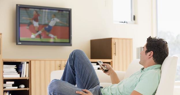 Fiskus wyciąga rękę po zaległości z tytułu abonamentu rtv /&copy;123RF/PICSEL
