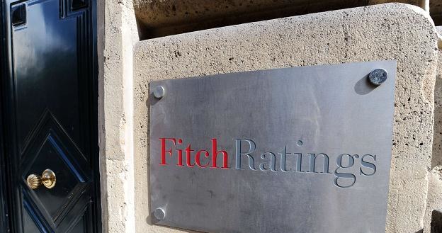 Fitch obniżył w zeszłym tygodniu ratingi siedmiu czołowych inwestycyjnych banków /AFP