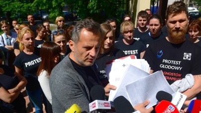 Fizjoterapeuci zawieszają głodówkę: Dajemy ministerstwu miesiąc na dodatkowe pieniądze 