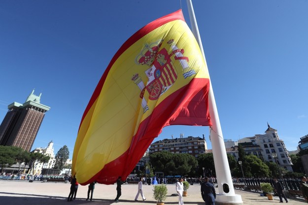 Flaga Hiszpanii /J.J.GUILLEN    /PAP/EPA
