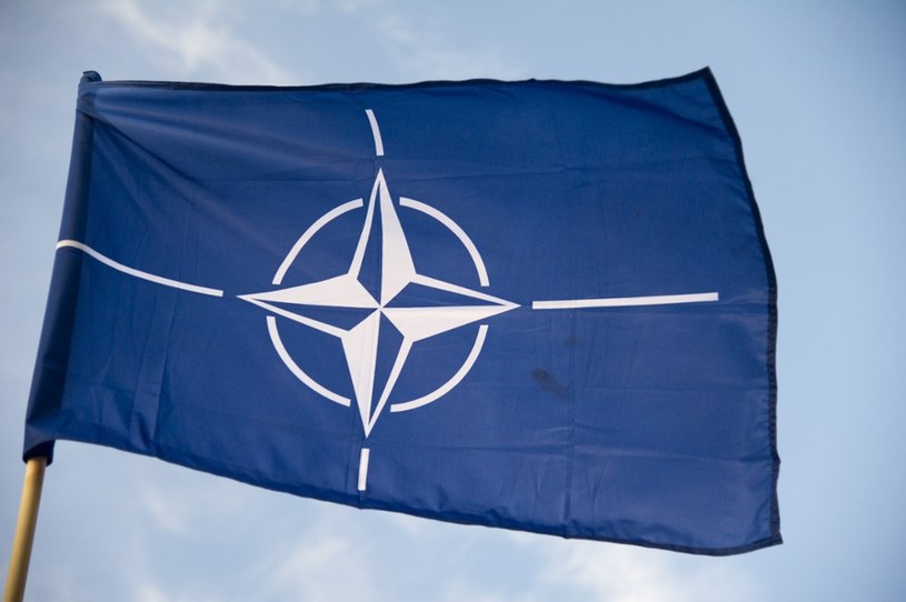 Flaga NATO, zdj. ilustracyjne /Wojciech Strozyk/ /Reporter