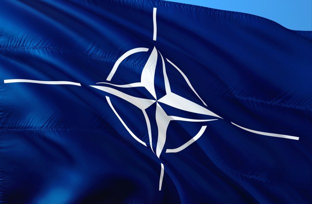 Flaga NATO /shutterstock /Shutterstock