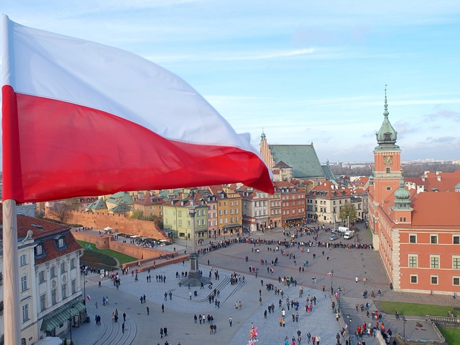 Hymn Polski: 11 listopada odśpiewamy Mazurek Dąbrowskiego [TEKST DO POBRANIA]