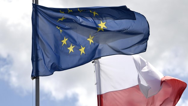 Flaga UE i Polski / 	Darek Delmanowicz    /PAP