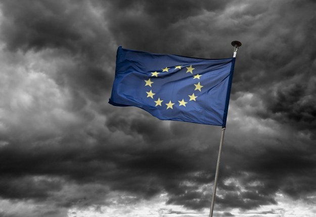 Flaga UE /DPA/Klaus Ohlenschläger   /PAP