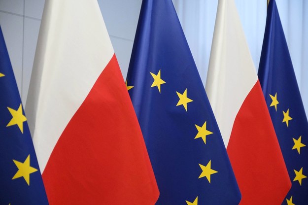 Flagi Polski i Unii Europejskiej /Mateusz Marek /PAP