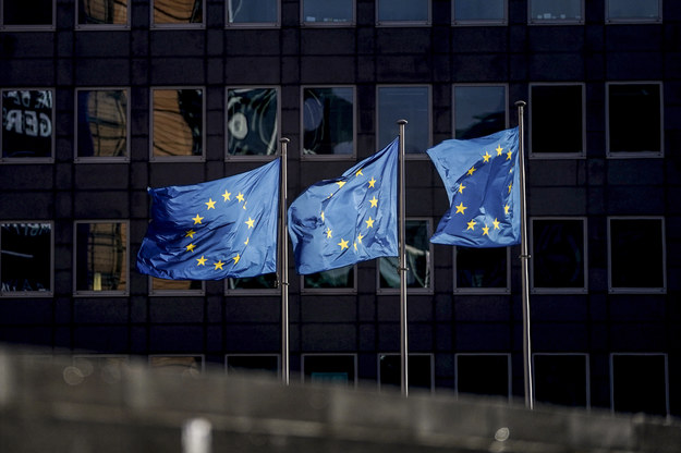 Flagi UE, zdjęcie ilustracyjne /KENZO TRIBOUILLARD / AFP /AFP