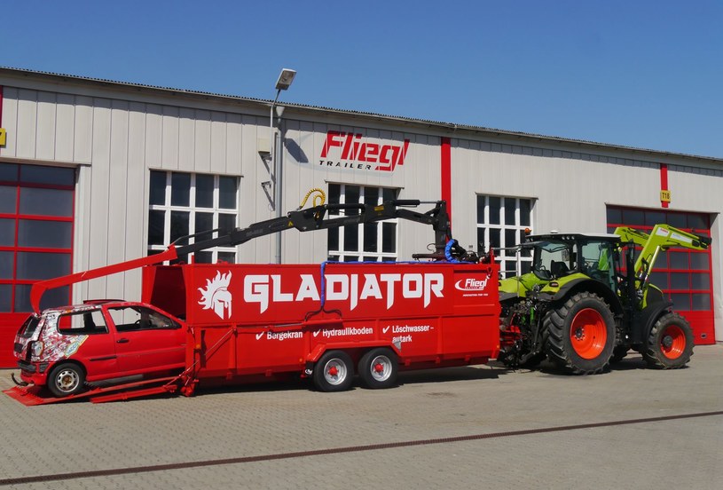 Fliegl Gladiator - przyczepa gaśnicza /Informacja prasowa