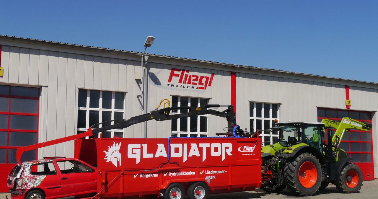 Fliegl Gladiator - przyczepa gaśnicza /Informacja prasowa