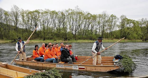 Flisacy na Dunajcu w Srmowcach. Fot. Marek Podmokły /AGENCJA GAZETA