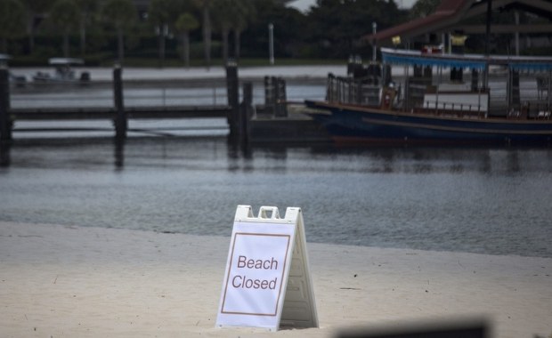 Floryda stawia ogrodzenia i specjalne znaki. Przez atak aligatora na 2-letnie dziecko