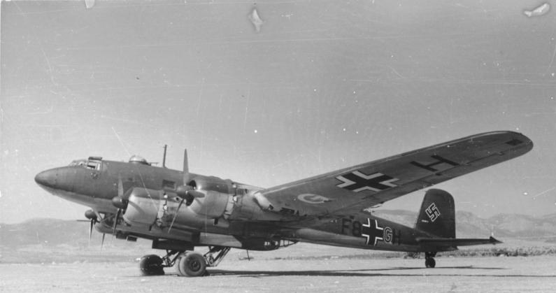 Focke-Wulf Fw-200 Condor - pasażerski samolot przystosowany do służby w Luftwaffe /Bundesarchive/Kranz/CC-BY-SA 3.0 /domena publiczna
