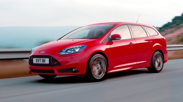 Focusa ST napędza 2-litrowy, turbodoładowany silnik EcoBoost o mocy 250 KM. /Ford