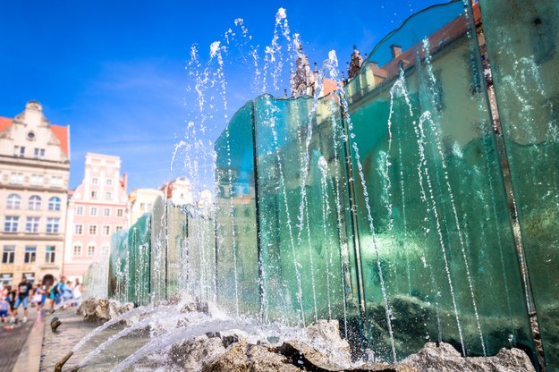 Fontanna "Zdrój" we Wrocławiu /Shutterstock