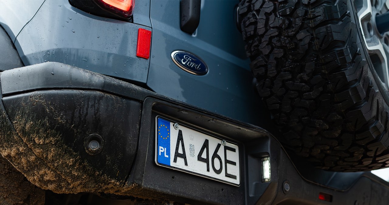 Ford Bronco Badlands ma stalowe zderzaki. Współczuję tym, którym przyjdzie się z nimi mierzyć. /Jan Guss-Gasiński