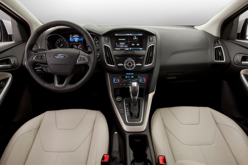 Ford Focus 2015 - wnętrze /Informacja prasowa
