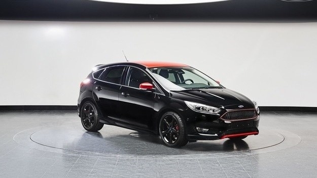 Ford Focus Black /Ford