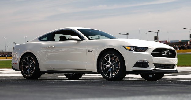 Ford Mustang (2015) /Ford