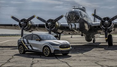 Ford Mustang Mach-E w lotniczym wydaniu. To hołd dla kobiet pilotów z II wojny światowej