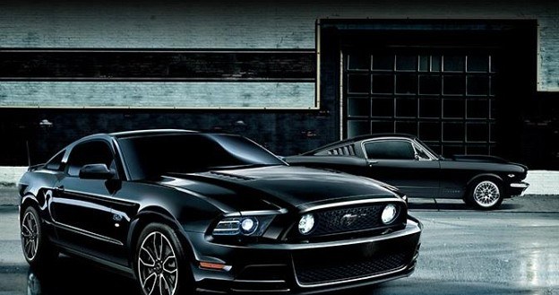 Ford Mustang V8 GT Coupe The Black /Ford